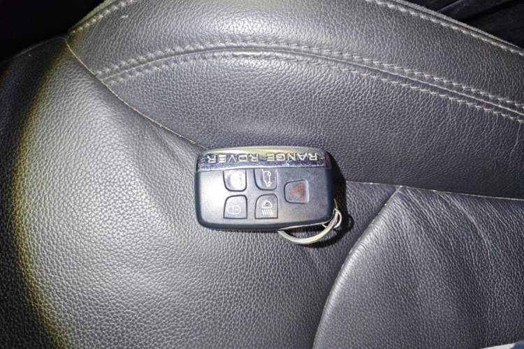 Used Land Rover Range Evoque 2016 2.0T PURE Style Edition Vehicle Key