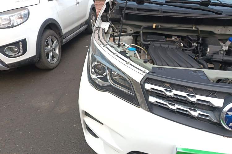 Used Venucia M50V 2017 1.5L XL Manual Comfort Edition