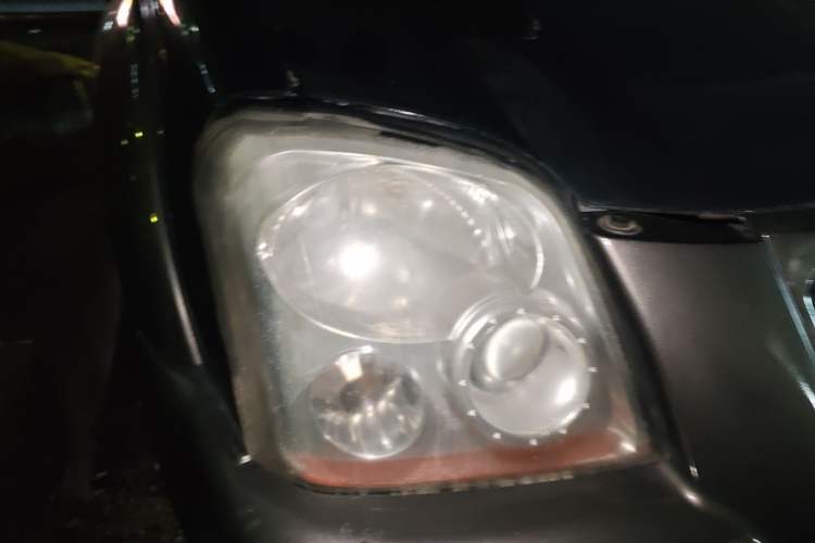 Used Foday Explorer Ⅲ 2014 2.0T Manual Diesel Version Right Front Headlight