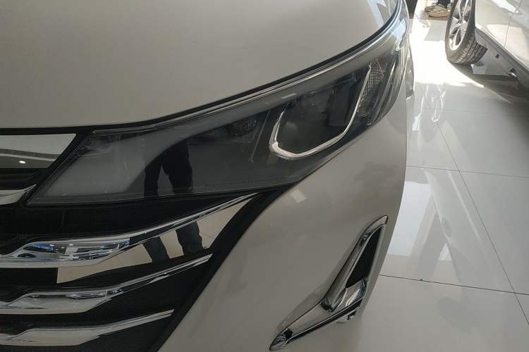 Used GAC Trumpchi M6 2019 270T DCT Prestige Edition (7-seater) China VI
