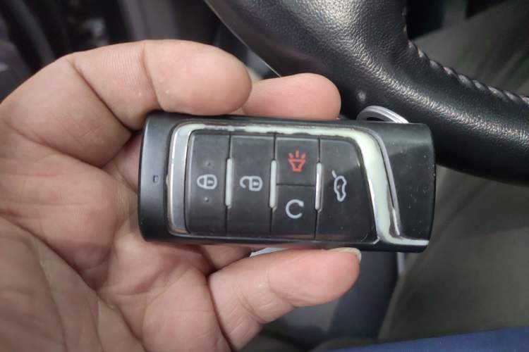 Used GAC Trumpchi GS8 2017 320T Four-Wheel Drive Luxury Smart Connectivity Version (7 Seats) Vehicle Key