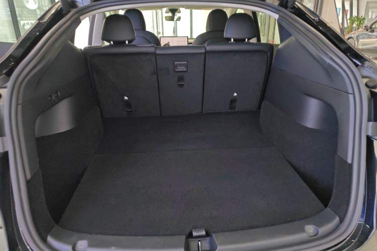 Used Tesla Model Y 2022 Rear-Wheel-Drive Version