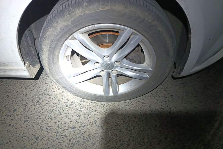 Used Bestune B30 2016 1.6L Automatic Luxury Model Right Front Wheel Hub