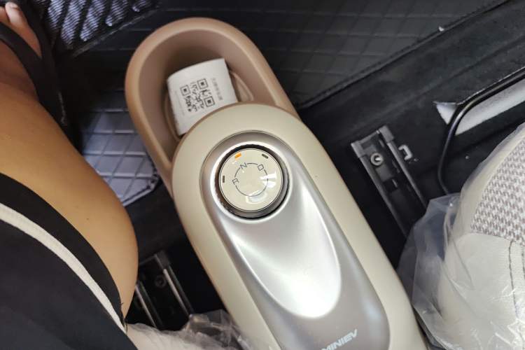 Used Wuling Hongguang MINIEV 2025 Four-Door Version Advanced Edition