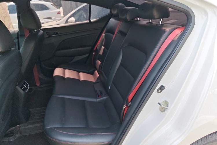 Used Hyundai Elantra (6th Generation / Lingdong) 2019 1.4T Dual-Clutch Xuan Dong · Dynamic Model