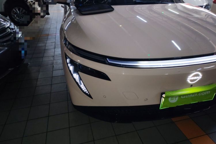 Used Nissan N7 2025 510 Max Right Front Headlight