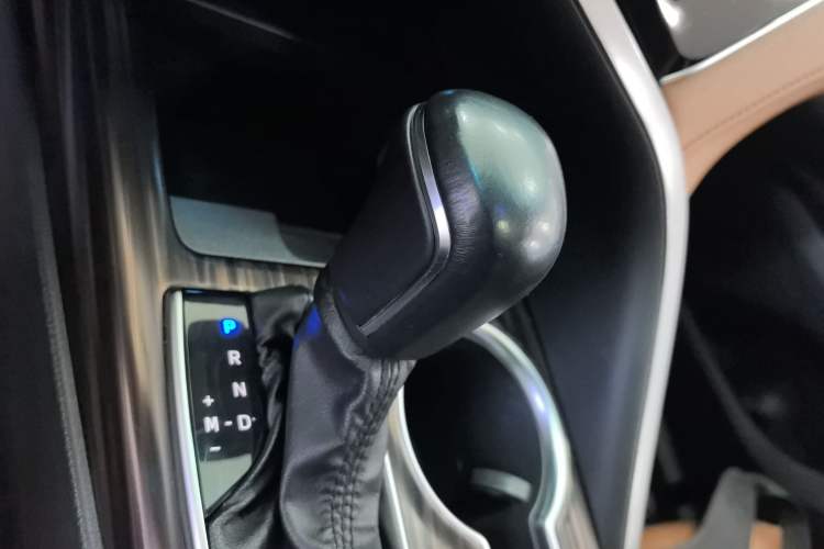 Used Toyota Camry 2019 Revised Version 2.0G Luxury Edition
