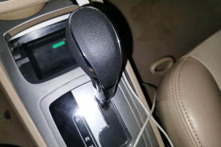 Used Buick Excelle 2013 1.5L Automatic Classic Model
