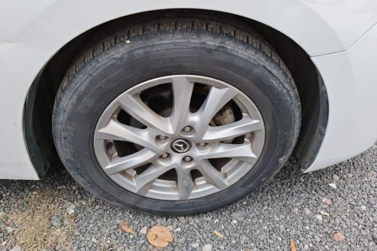 Used Mazda 3 Axela 2017 Sedan 1.5L Automatic Comfort Model Emission Standard China V Right Front Wheel Hub