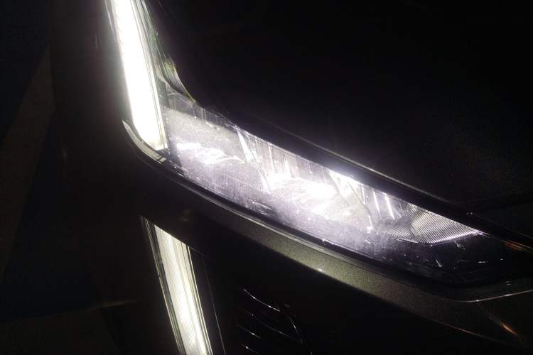 Used Cadillac CT5 2023 28T Luxury Edition (Standard Version) Right Front Headlight