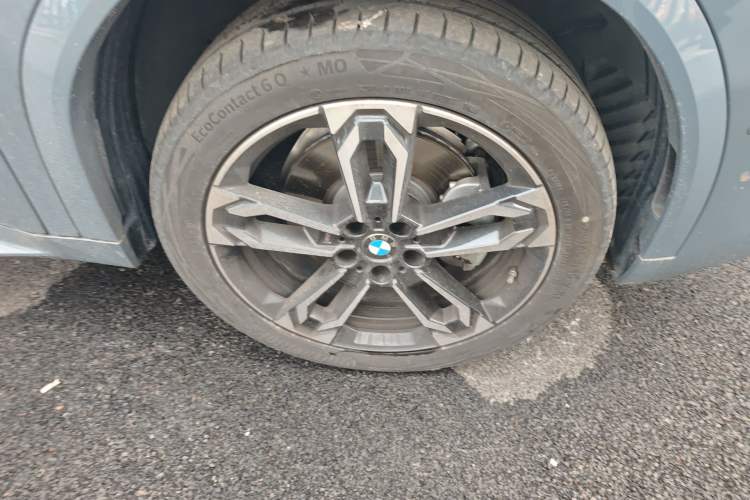 Used BMW X2 2024 sDrive25i M Sport Package Right Front Wheel Hub