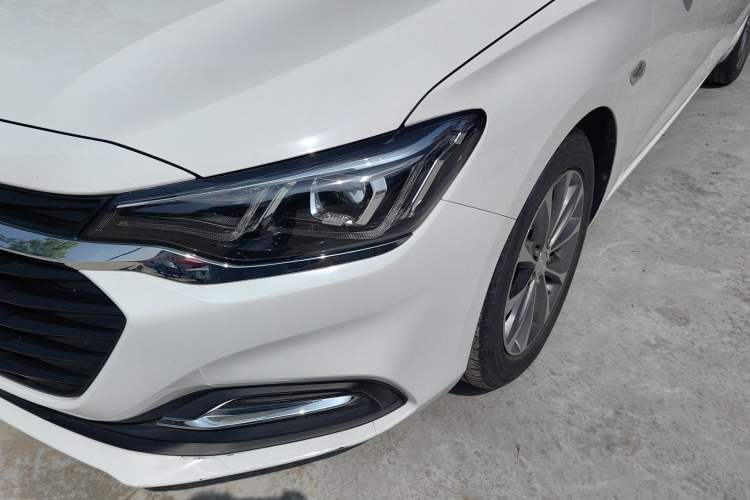 Used Chevrolet Monza 2020 320 Automatic Enjoyment Edition Left Front Headlight