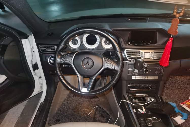 Used Mercedes-Benz E-Class 2015 Facelift E 200 L