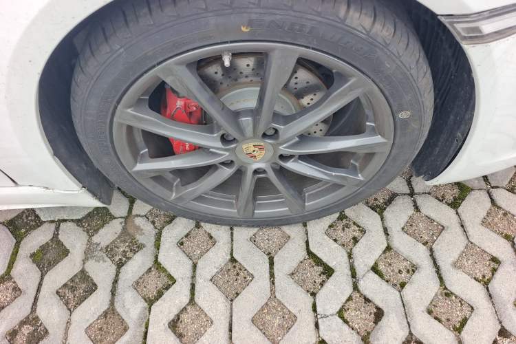 Used Porsche 718 2016 Cayman 2.0T
