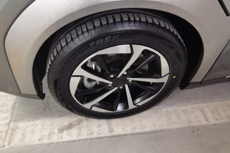 Used AION Y 2023 Plus 510 Smart Edition Exterior 4