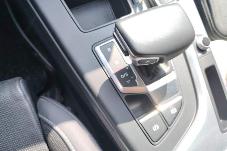 Used Audi A4L 2020 40 TFSI Luxury Dynamic Model