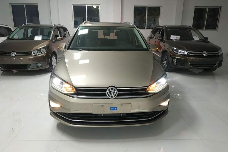 Used Volkswagen Golf Sportsvan 2019 280TSI Automatic Sentinel Model China VI Standard Front
