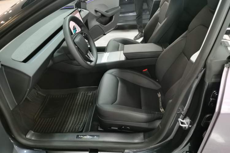 Used Tesla Model 3 2025 Rear-Wheel-Drive Version