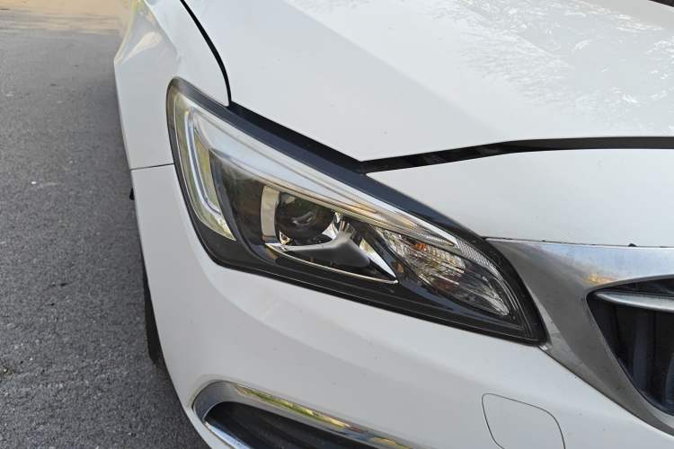 Used Buick Verano 2017 Sedan 15S Automatic Entry Model Right Front Headlight