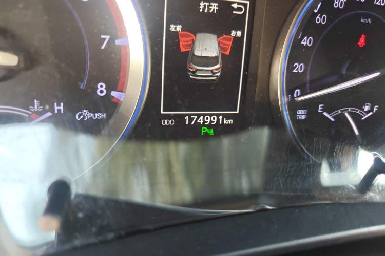 Used Toyota Highlander 2018 2.0T Four-Wheel Drive Luxury Version 7 Seats China VI Standard
