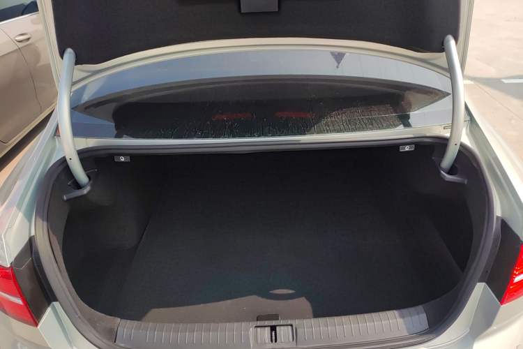 Used Volkswagen Magotan 2017 330TSI DSG Luxury Model
