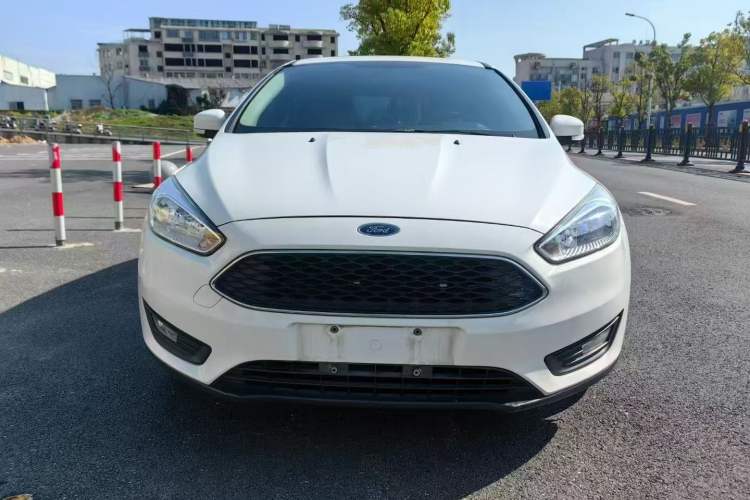 Used Ford Focus 2018 Hatchback Classic 1.6L Automatic Trendy SmartDrive Edition
