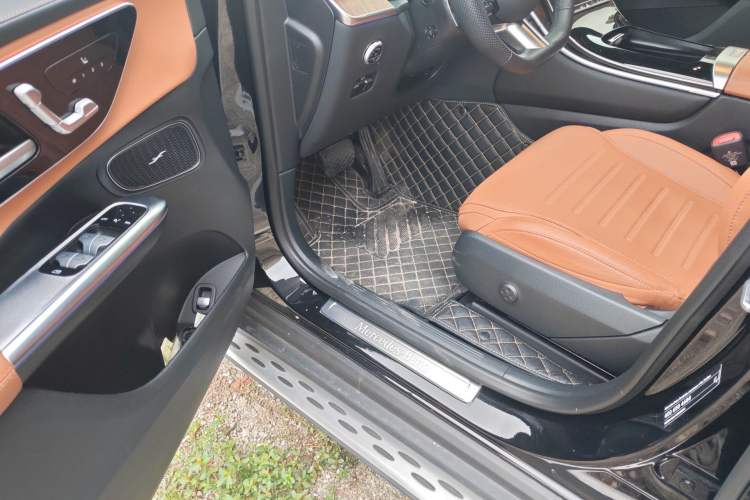 Used Mercedes-Benz GLC 2024 GLC 300 L 4MATIC Dynamic Edition 5-seater Driver Seat