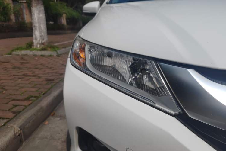 Used Honda City 2015 1.5L CVT Luxury Edition Right Front Headlight