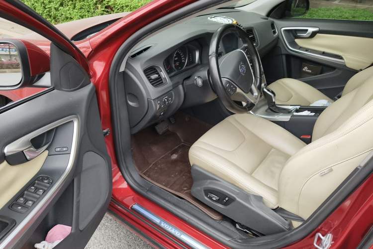 Used Volvo S60 2014 S60L 2.0T Zhiyuan Edition