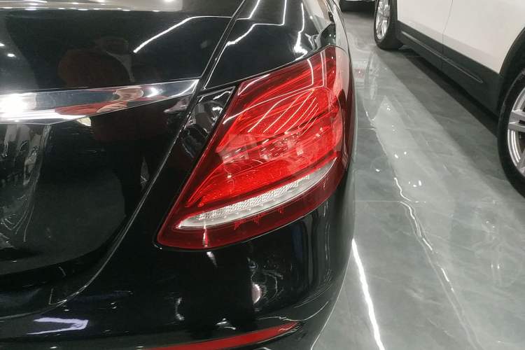Used Mercedes-Benz E-Class 2018 E 200 Sport Edition Right Rear Taillight