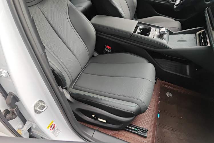 Used BYD Qin L 2025 DM-i Smart Drive 120KM Superior Model