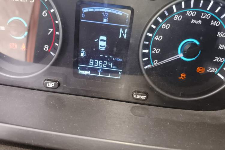 Used FORTHING Joyear S50 2014 1.6L CVT Luxury Model