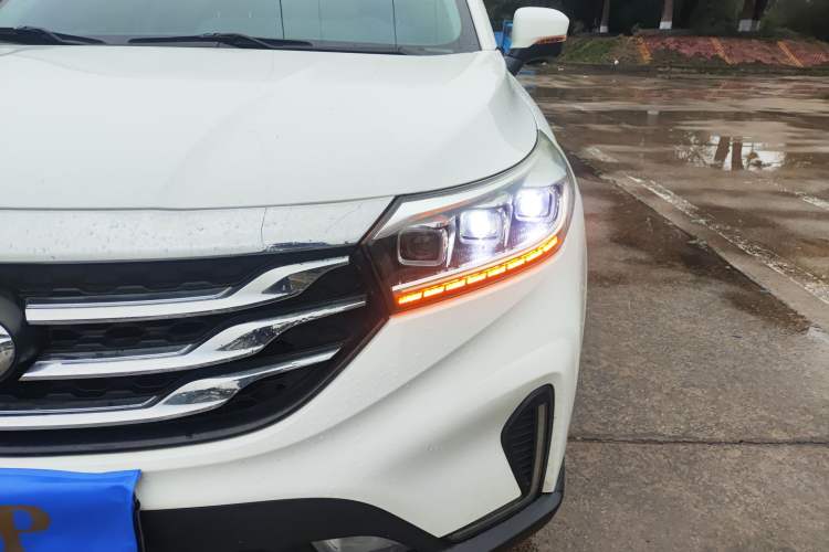 Used GAC Trumpchi GS4 2018 235T Automatic Two-Wheel Drive Luxury Smart Connectivity Millionth Anniversary Edition
