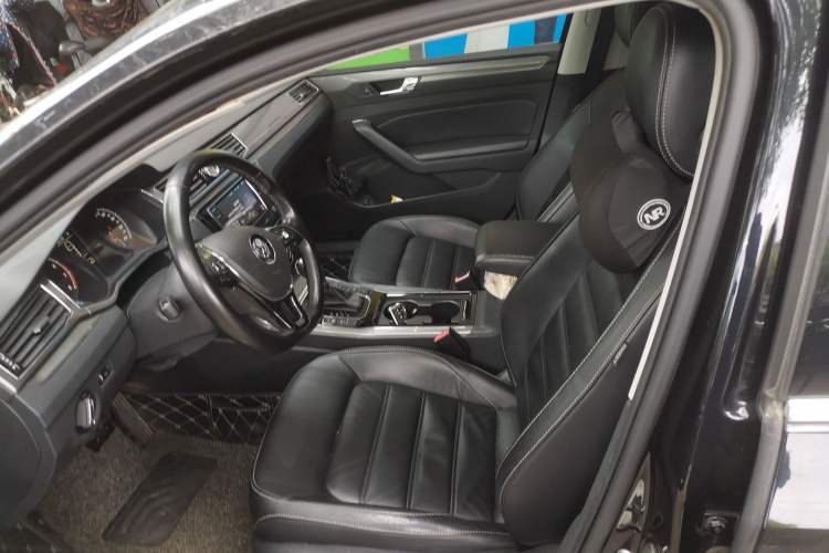 Used Volkswagen Passat 2017 330TSI DSG Luxury Edition
