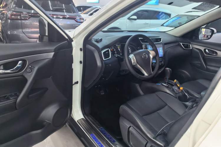 Used Nissan X-Trail 2014 2.0L CVT Comfort Edition 2WD
