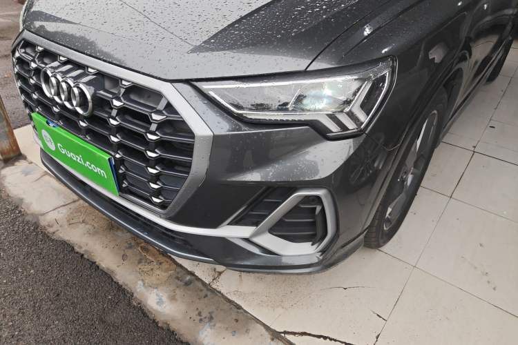 Used Audi Q3 2019 35 TFSI Fashion Dynamic Model
