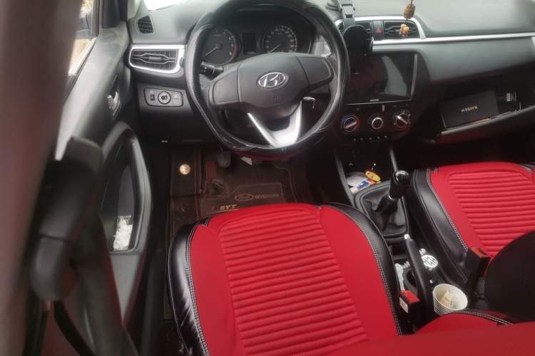 Used Hyundai Verna (older generation) 2020 1.4L Manual GLS Vibrant Edition Steering Wheel