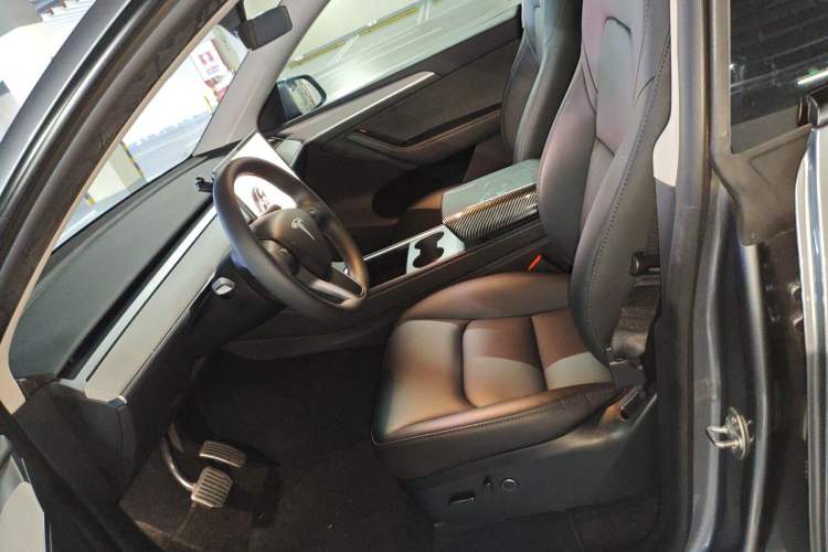 Used Tesla Model Y 2024 Rear-Wheel-Drive Version