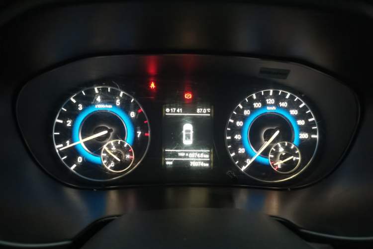 Used Dongfeng Fengon S560 2018 1.8L Manual Luxury 5-Seater China V Standard