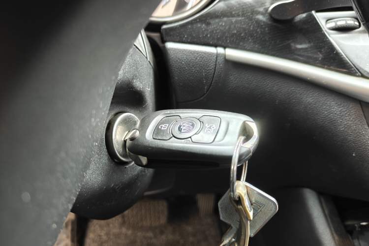 Used Buick Verano 2017 Sedan 20T Dual-Clutch Leading Model