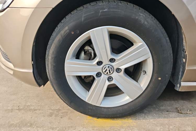 Used Volkswagen Lamando 2017 230TSI DSG Fashion Edition
