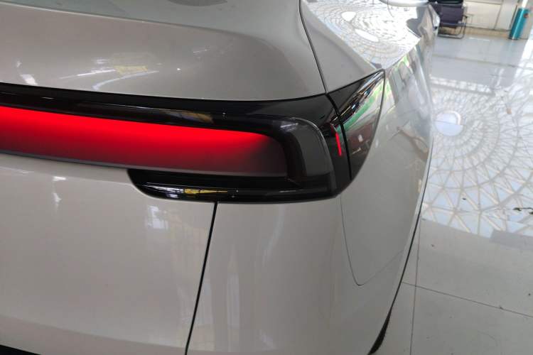 Used Tesla Model Y 2026 Rear-Drive Model
