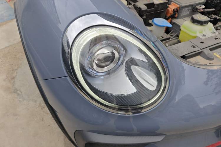 Used ORA Good Cat GT 2022 Mulan Edition 401 km Standard Range Right Front Headlight