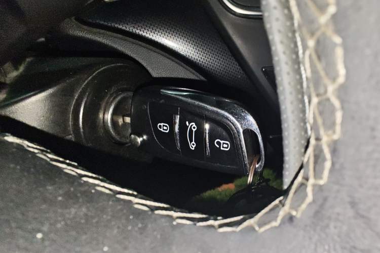 Used Buick Regal 2014 1.6T Fashionable Tech Edition Vehicle Key