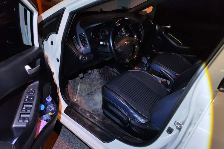 Used Kia K3 2015 1.6L Manual GLS
