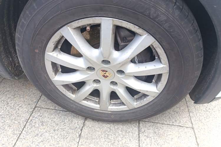 Used Porsche Cayenne 2011 Cayenne 3.0T Right Front Wheel Hub