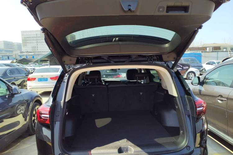 Used Buick Envision 2022 Encore Plus 652T Five-Seat Luxury Model