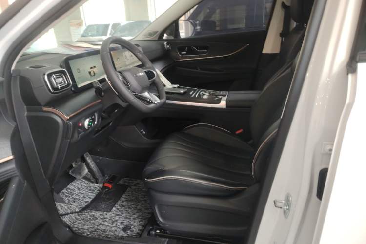 Used Chery Tiggo 9 2023 2.0T Dual-Clutch Two-Wheel Drive Leading Edition 5 Seats
