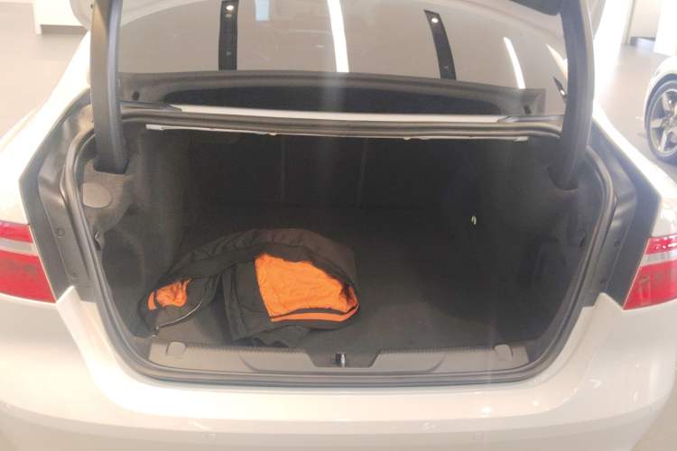 Used Jaguar XEL 2019 2.0T 200 PS Deluxe Edition