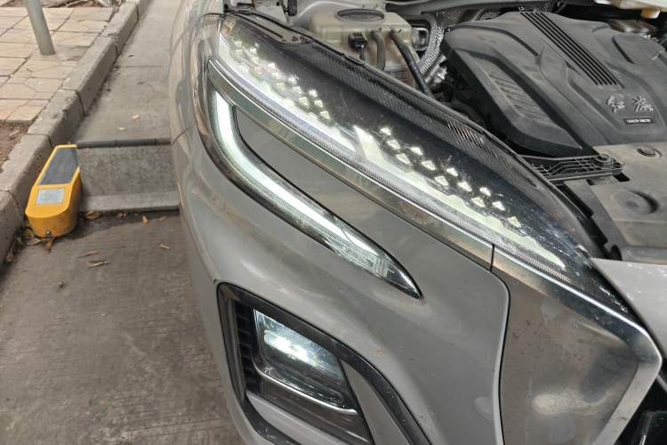 Used Hongqi HS3 2023 1.5T Two-Wheel Drive Shanwei Edition